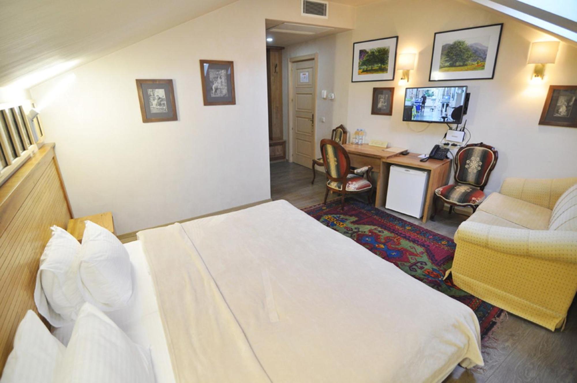 Vinotel Boutique Hotel Tiflis Habitación foto