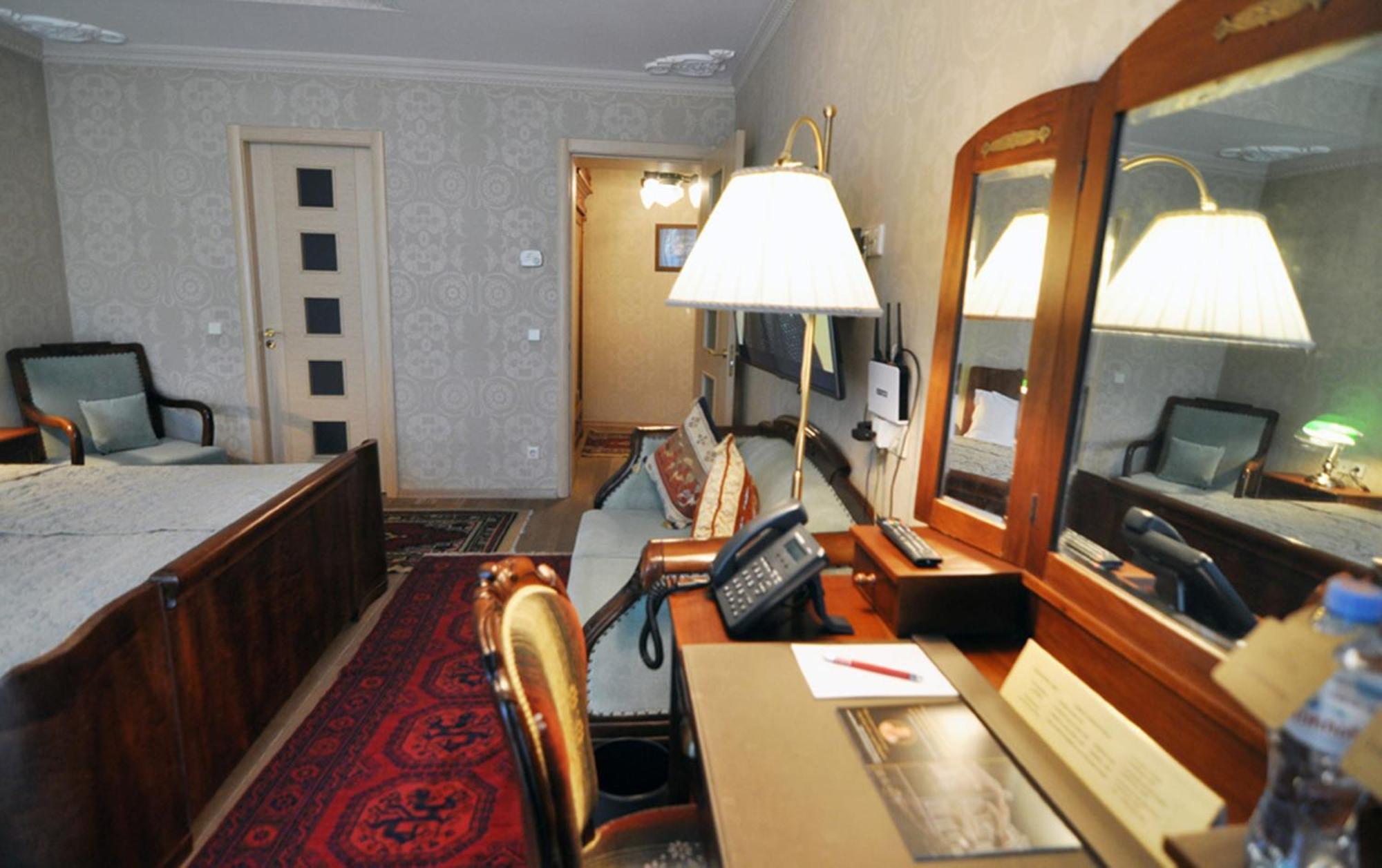 Vinotel Boutique Hotel Tiflis Habitación foto